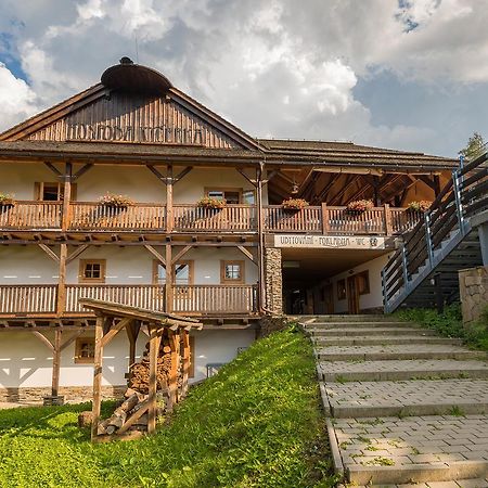 Valasske Chalupy Kycerka Hotel Velké Karlovice Esterno foto
